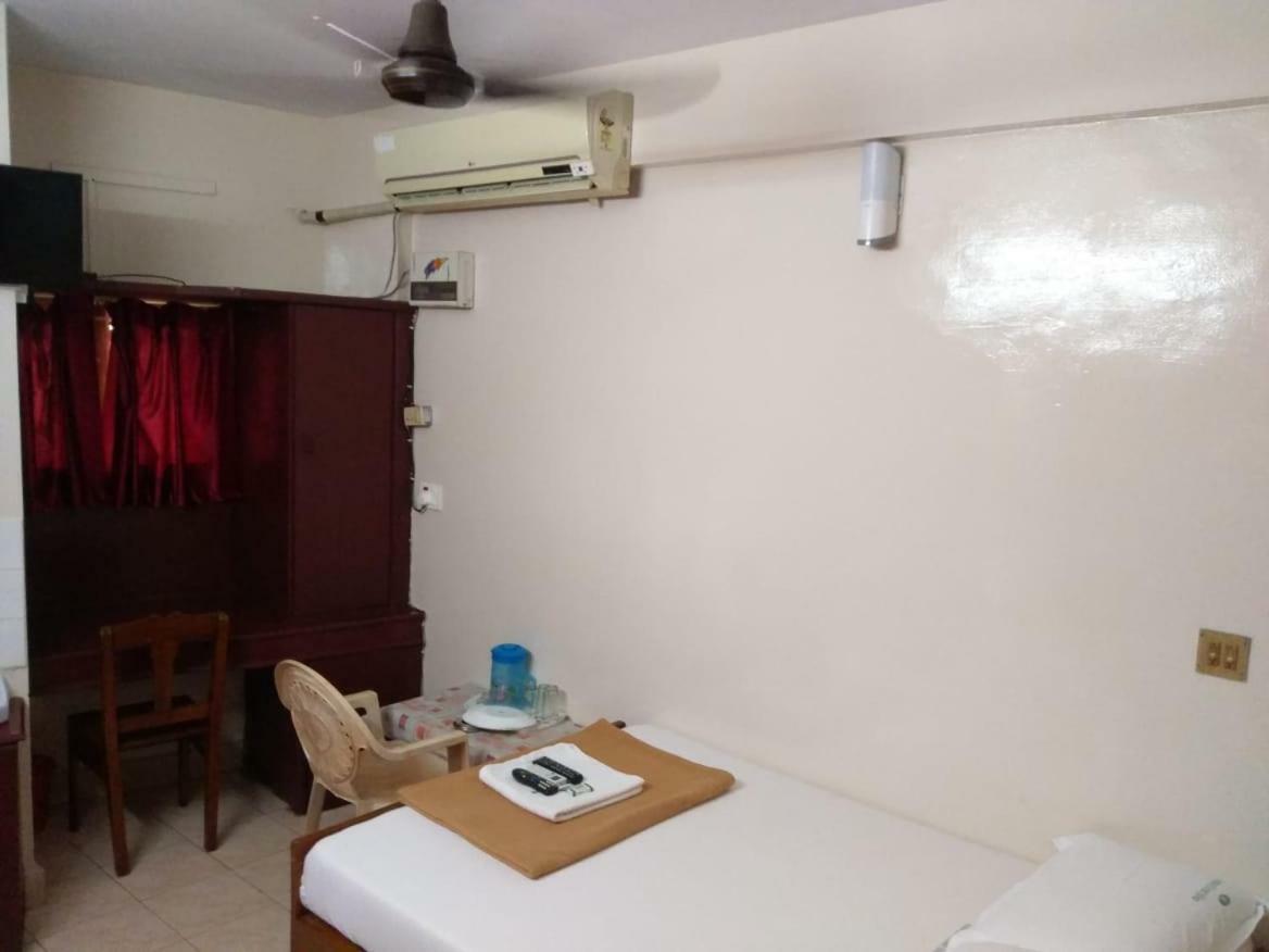 Anandan Tourist Home Varkala Bagian luar foto