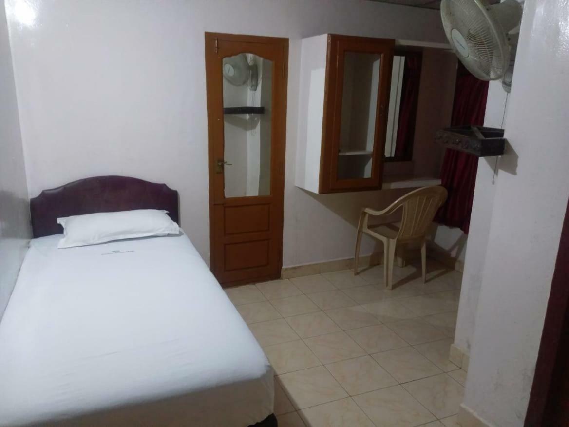 Anandan Tourist Home Varkala Bagian luar foto