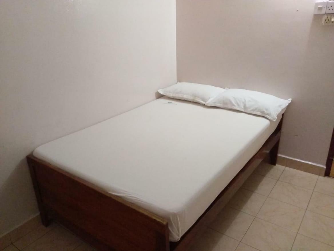 Anandan Tourist Home Varkala Bagian luar foto
