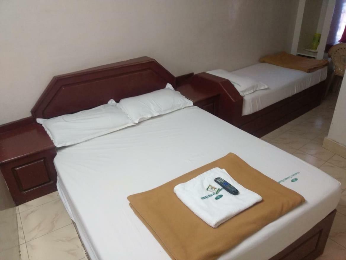 Anandan Tourist Home Varkala Bagian luar foto