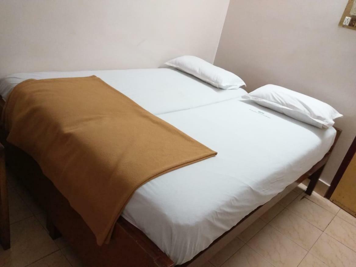 Anandan Tourist Home Varkala Bagian luar foto
